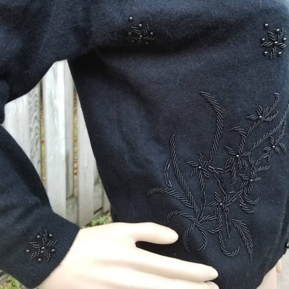 Vintage Harilela's hand beaded cardigan - Picture 2 of 3